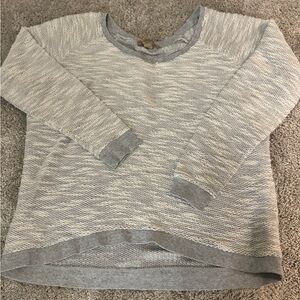 Elegant Gray Crew Neck Sweater